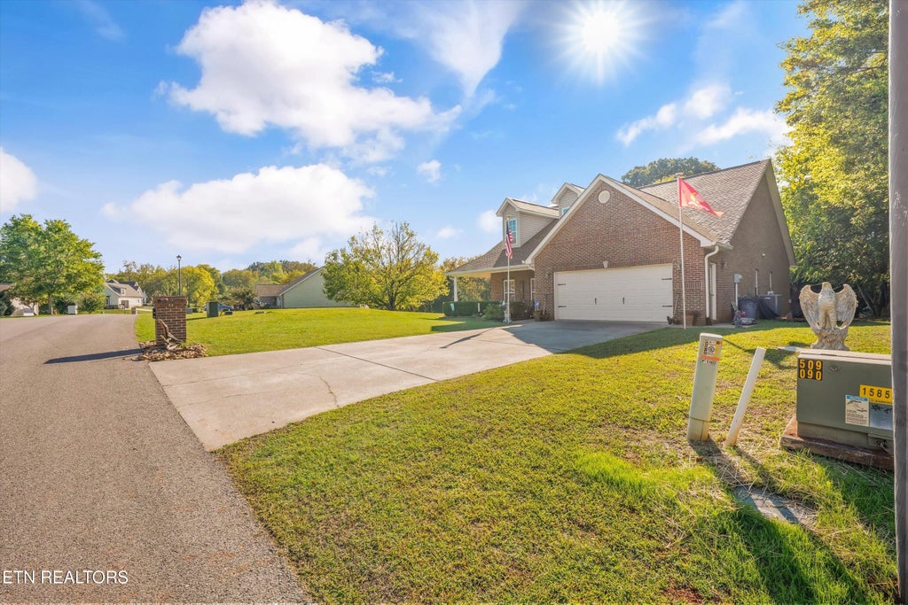 Photo of 2017 Cherokee Drive, Maryville, TN 37801 (MLS # 1358967)