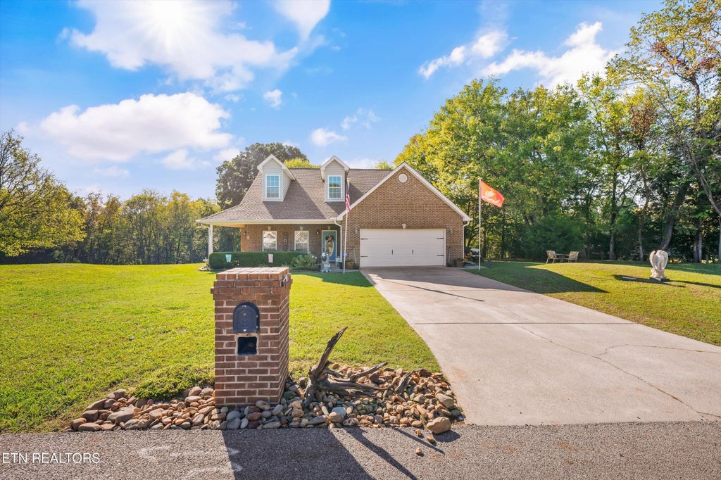 Photo of 2017 Cherokee Drive, Maryville, TN 37801 (MLS # 1358967)