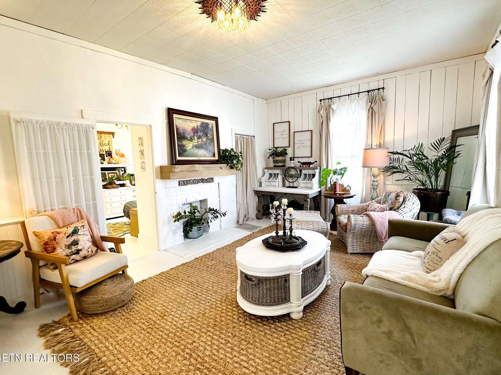 Photo of 501 Williams St, Sweetwater, TN 37874 (MLS # 1325694)