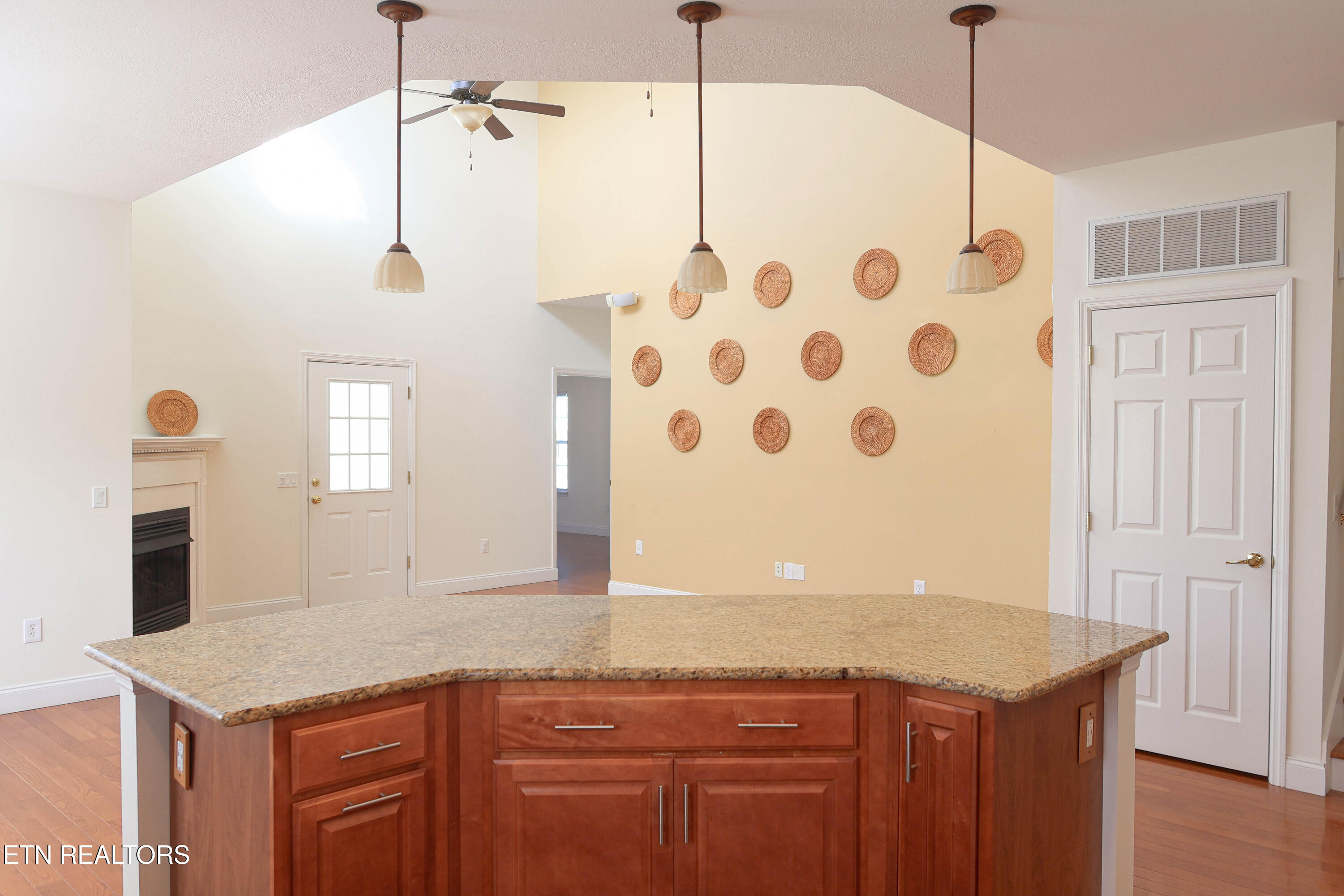 101 Willowcreek Blvd