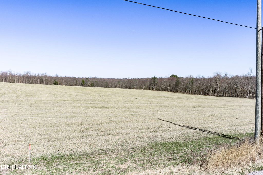 Photo of 8 Nicholson Drive, Crossville, TN 38572 (MLS # 1331422)