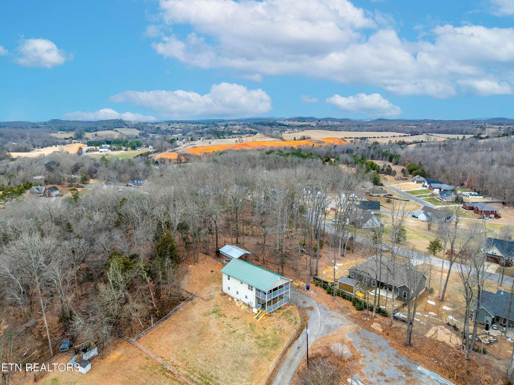 Photo of 827 Pleasant View Drive, Dandridge, TN 37725 (MLS # 1329338)