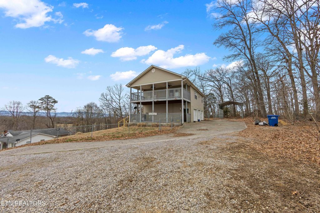 Photo of 827 Pleasant View Drive, Dandridge, TN 37725 (MLS # 1329338)