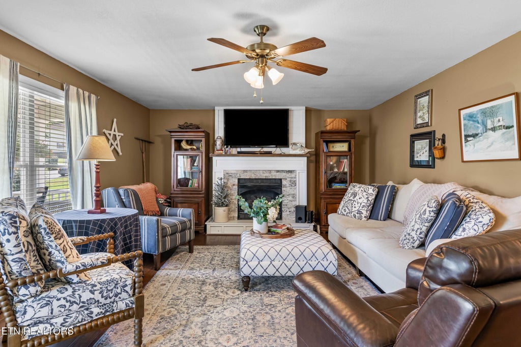 Photo of 5635 Brandon Park Drive, Maryville, TN 37804 (MLS # 1353728)