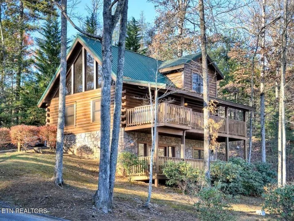 Photo of 749 Yona Trail Way, Gatlinburg, TN 37738 (MLS # 1340630)