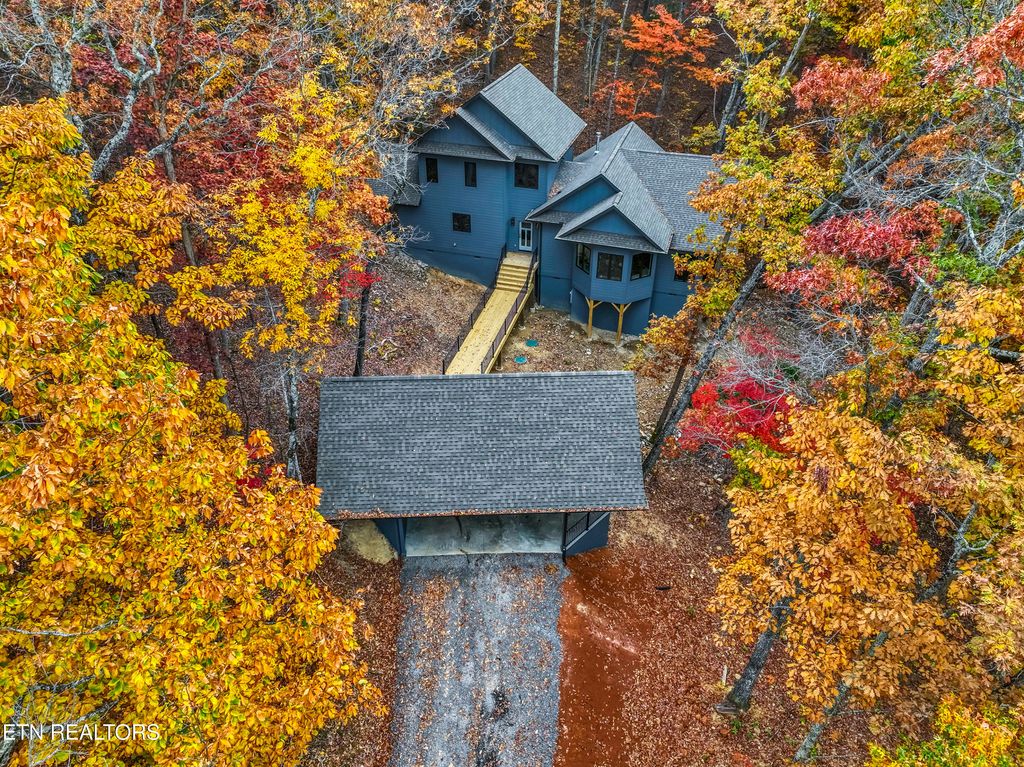 Photo of 460 Norton Xing, Maryville, TN 37803 (MLS # 1321402)