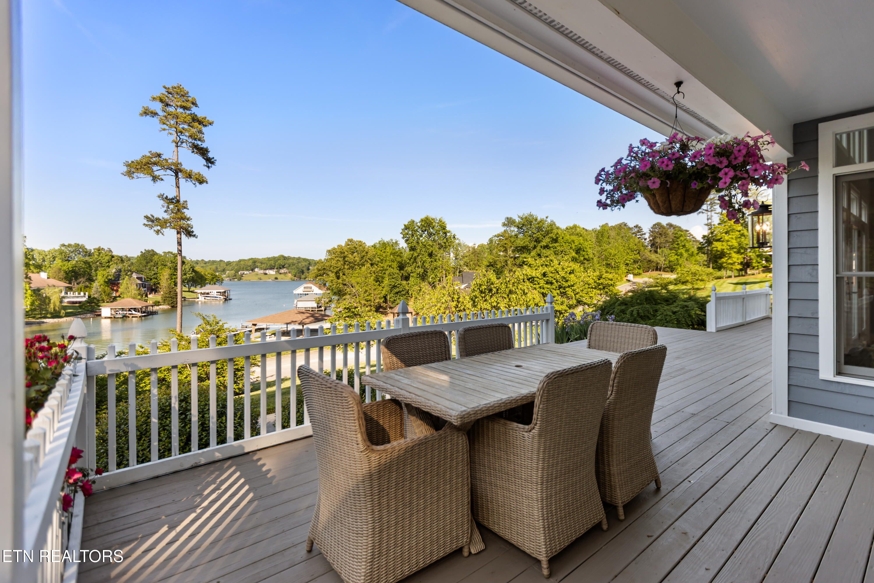 208 Lake Crest Drive