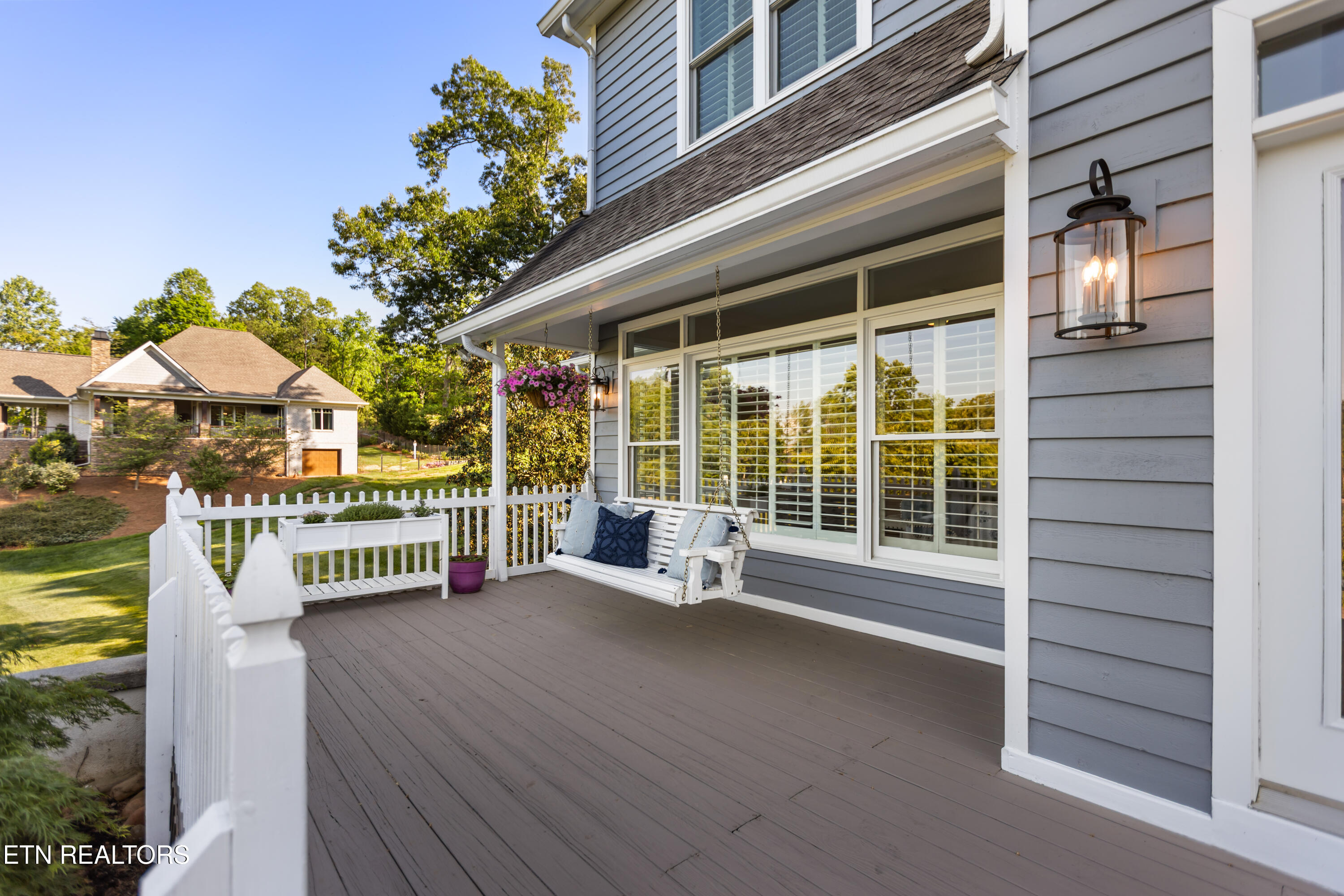 208 Lake Crest Drive