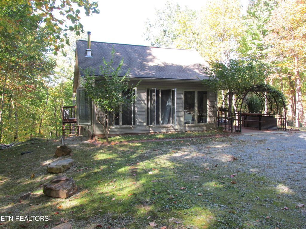 Photo of 1042 Old Oliver Rd, Walland, TN 37886 (MLS # 1320137)