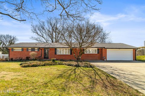 Photo of 8816 Middlebrook Pike, Knoxville, TN 37923 (MLS # 1329381)