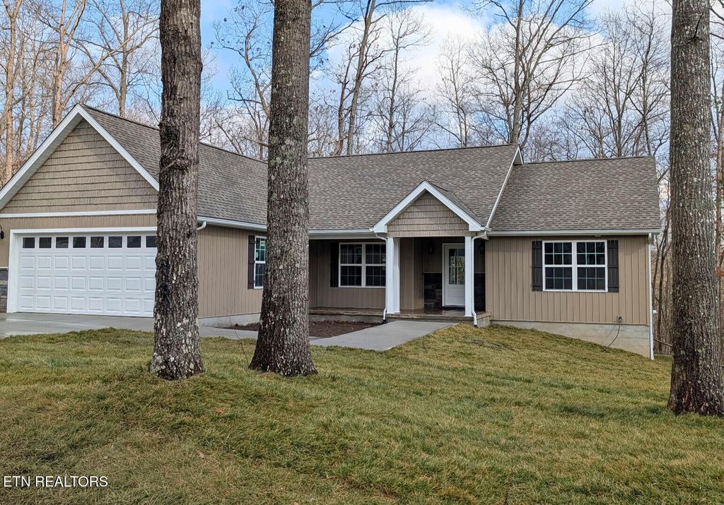 Photo of 105 Peebles Rd, Crossville, TN 38558 (MLS # 1326345)