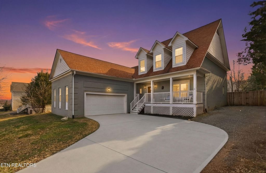 Photo of 1846 Southcliff Drive, Maryville, TN 37803 (MLS # 1329152)