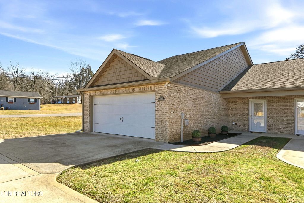 Photo of 560 Norwood Drive, Oliver Springs, TN 37840 (MLS # 1329539)
