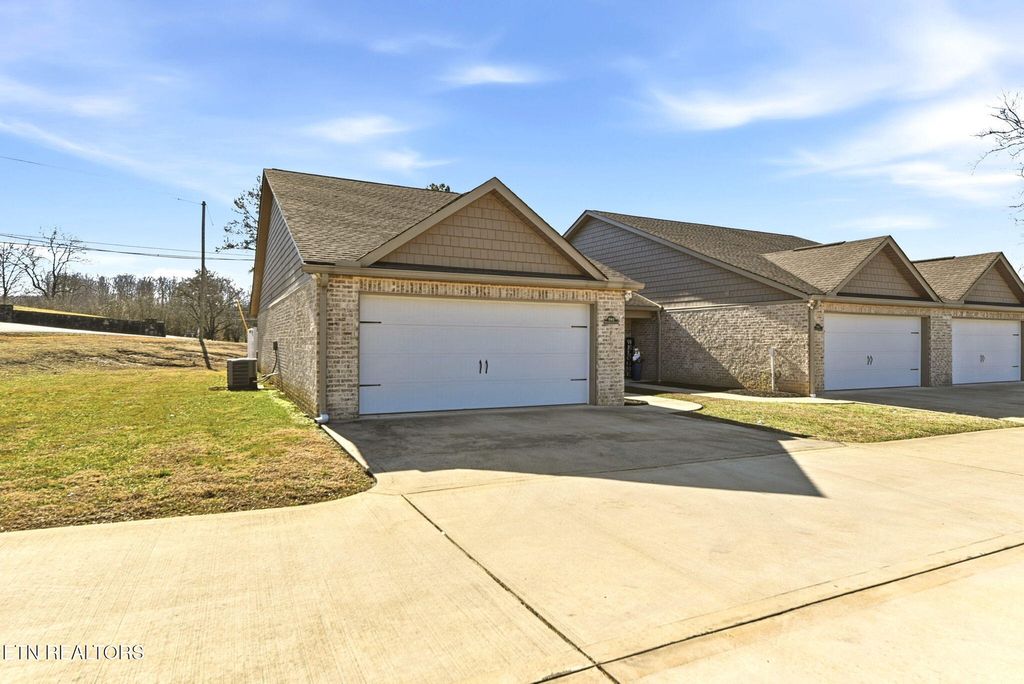 Photo of 560 Norwood Drive, Oliver Springs, TN 37840 (MLS # 1329539)
