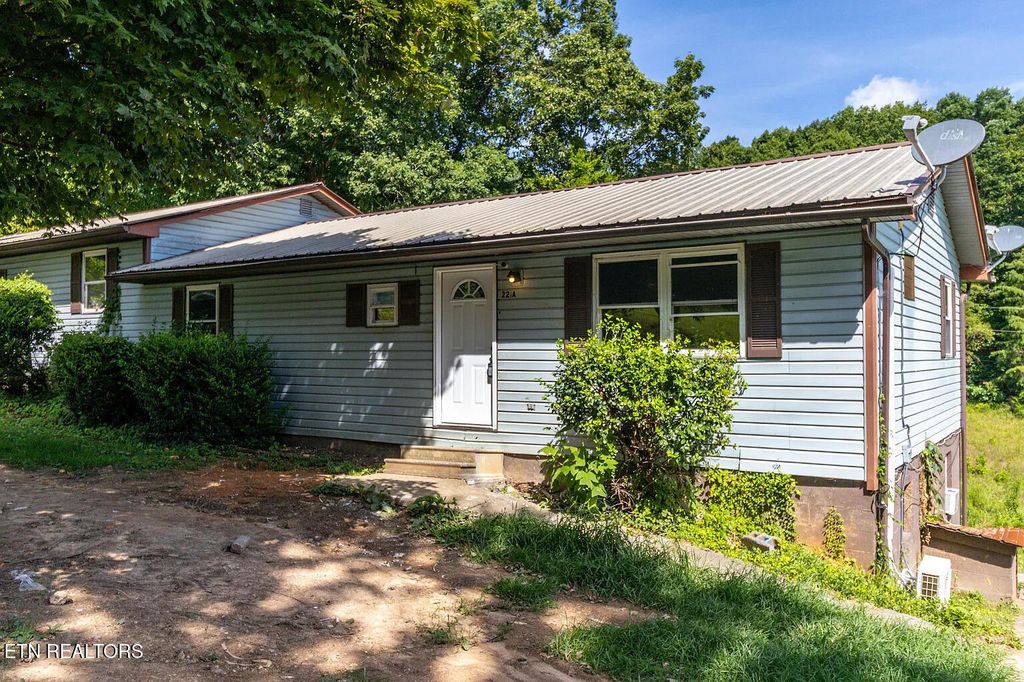 Photo of 221 Pattie Gap Rd, Philadelphia, TN 37846 (MLS # 1330884)