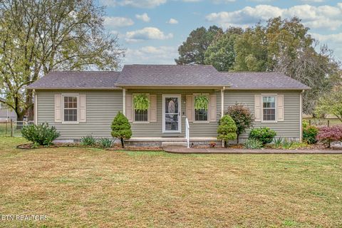 Photo of 731 Howell St, Sparta, TN 38583 (MLS # 1320274)