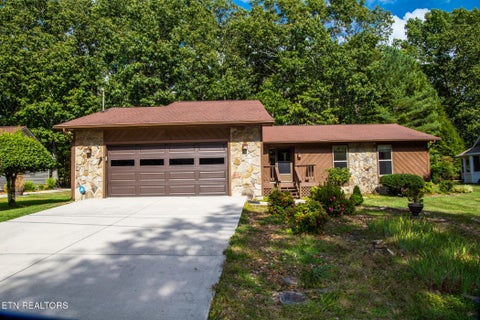 Tiny photo for 120 Lakeside Drive, Crossville, TN 38558 (MLS # 1358383)