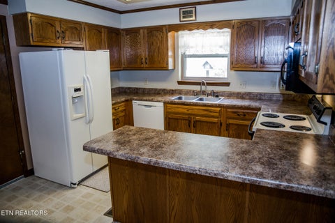 Tiny photo for 120 Lakeside Drive, Crossville, TN 38558 (MLS # 1358383)