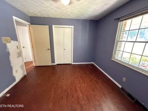 Tiny photo for 412 S Carter School Rd, Strawberry Plains, TN 37871 (MLS # 1319353)