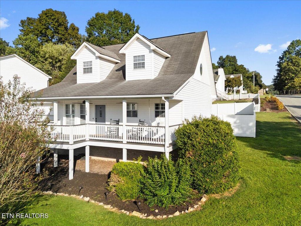 Photo of 104 Newport Way, Kingston, TN 37763 (MLS # 1315114)