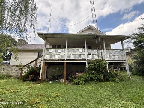 Tiny photo for 907 High St, Clinton, TN 37716 (MLS # 1351702)