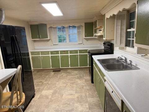 Tiny photo for 907 High St, Clinton, TN 37716 (MLS # 1351702)