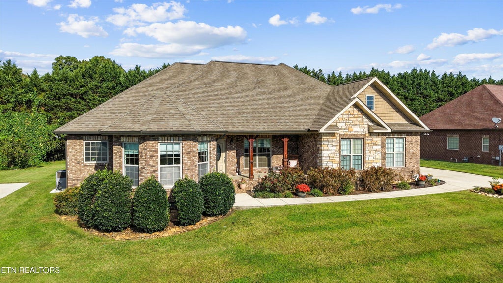 Photo of 1132 Linford Circle, Alcoa, TN 37701 (MLS # 1360002)