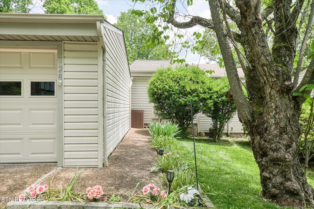 Photo of 28 Woodland Terrace, Fairfield Glade, TN 38558 (MLS # 1304039)