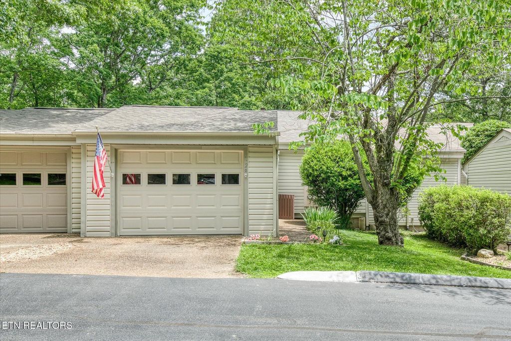 Photo of 28 Woodland Terrace, Fairfield Glade, TN 38558 (MLS # 1304039)