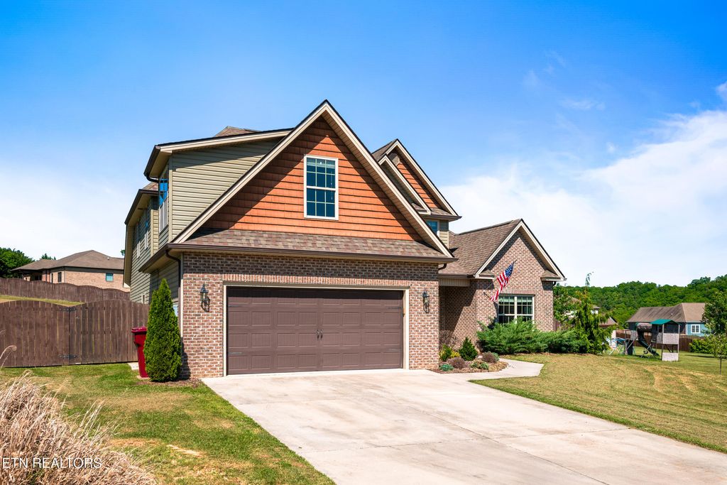 Photo of 134 Chancery Court, Piney Flats, TN 37686 (MLS # 1339823)