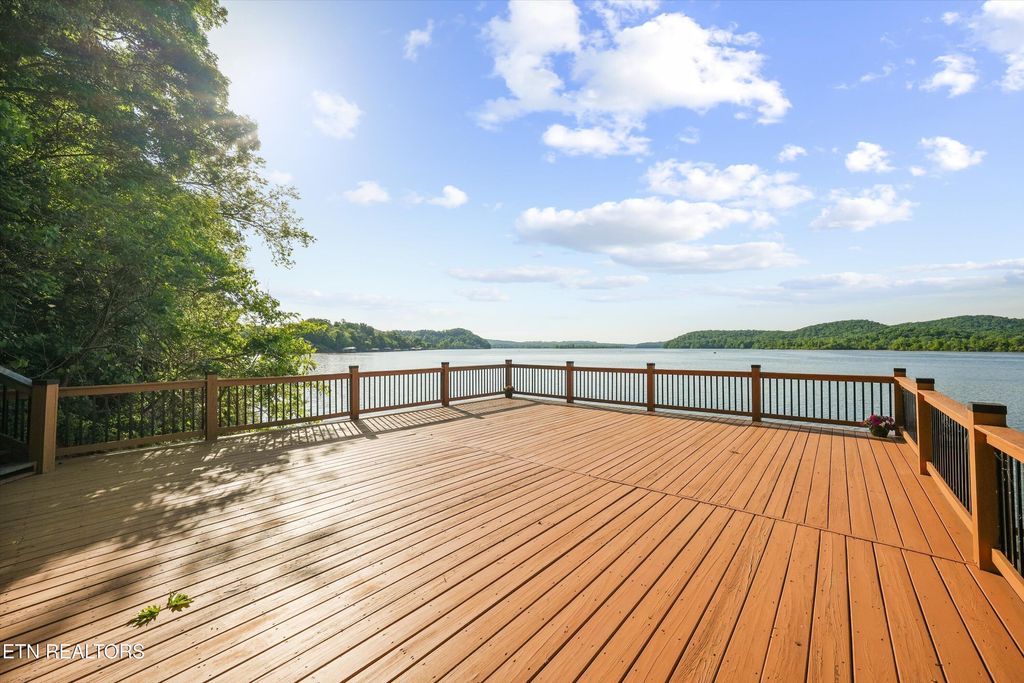 Photo of 143 Old James Ferry Rd, Kingston, TN 37763 (MLS # 1339587)