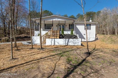 2055 Lake City Hwy Clinton TN 37716