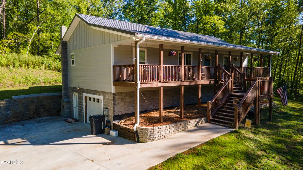 Photo of 214 Dry Creek Road Rd, Tellico Plains, TN 37385 (MLS # 1226556)