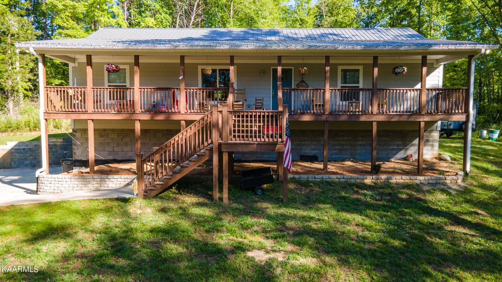Photo of 214 Dry Creek Road Rd, Tellico Plains, TN 37385 (MLS # 1226556)