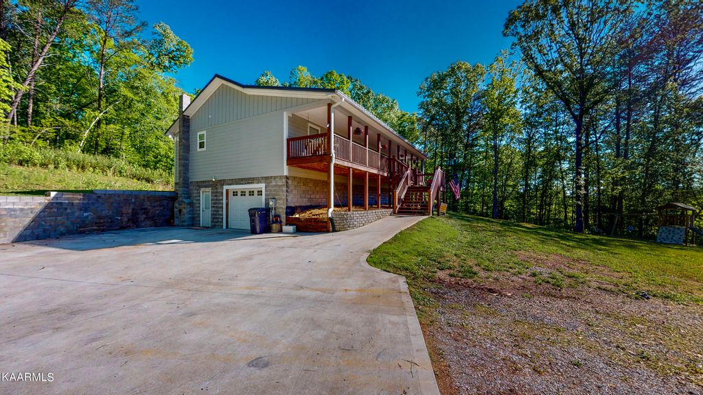 Photo of 214 Dry Creek Road Rd, Tellico Plains, TN 37385 (MLS # 1226556)