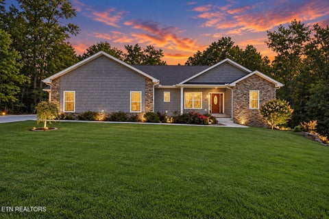 Photo of 380 Mountain Preserve Pkwy, Crab Orchard, TN 37723 (MLS # 1359919)