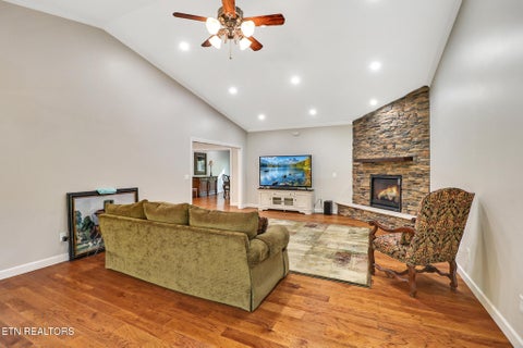 Tiny photo for 380 Mountain Preserve Pkwy, Crab Orchard, TN 37723 (MLS # 1359919)