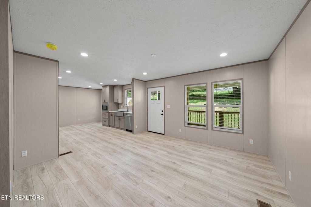 Photo of 612 Caldwell Rd, Loudon, TN 37774 (MLS # 1311236)