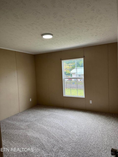 Tiny photo for 304 Peach Tree Circle, Wartburg, TN 37887 (MLS # 1355276)