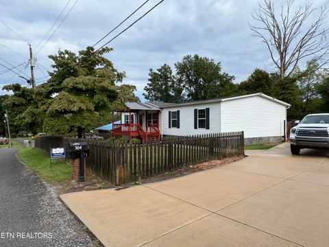 Tiny photo for 304 Peach Tree Circle, Wartburg, TN 37887 (MLS # 1355276)