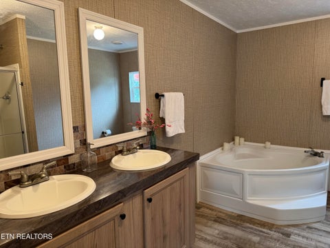 Tiny photo for 304 Peach Tree Circle, Wartburg, TN 37887 (MLS # 1355276)