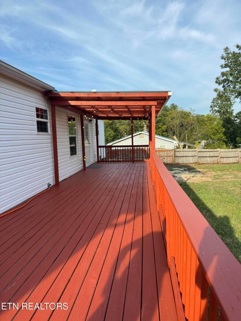Tiny photo for 304 Peach Tree Circle, Wartburg, TN 37887 (MLS # 1355276)
