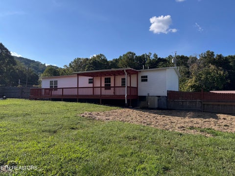 Tiny photo for 304 Peach Tree Circle, Wartburg, TN 37887 (MLS # 1355276)
