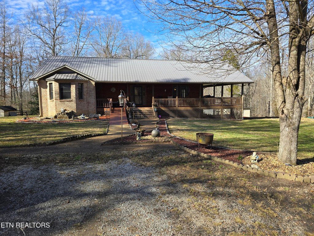 Photo of 254 Woody Cemetery Rd, Crossville, TN 38571 (MLS # 1329277)