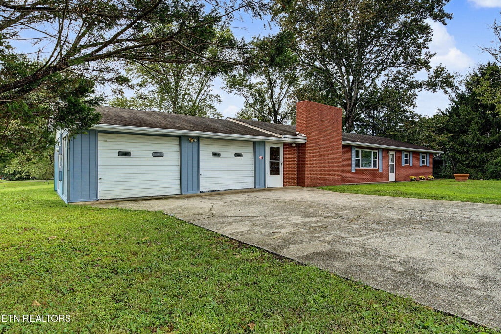 Photo of 233 Estate Drive, Sevierville, TN 37862 (MLS # 1356778)