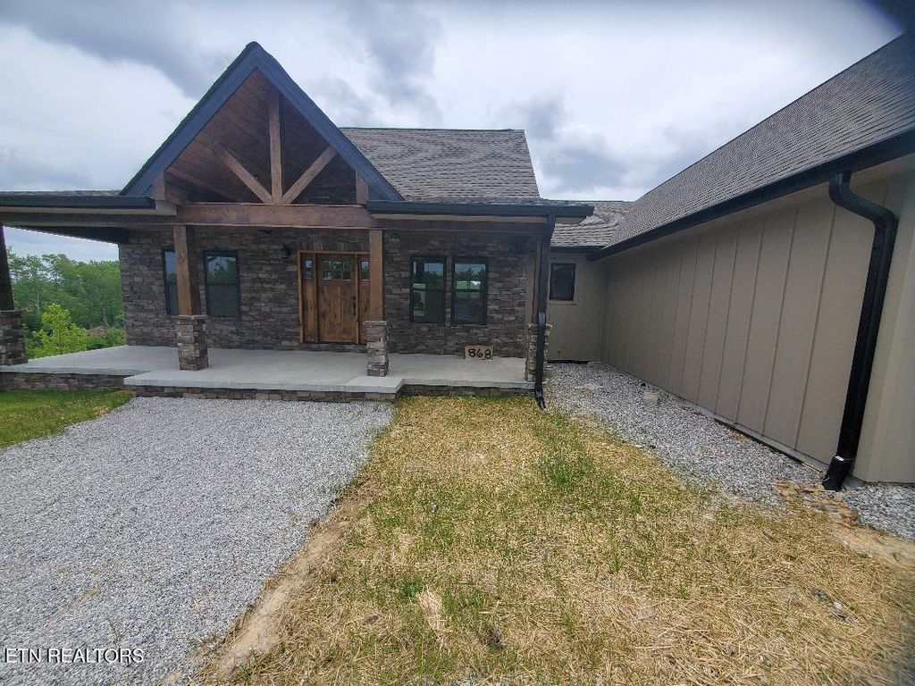 Photo of 868 ELB Private Drive, Huntsville, TN 37756 (MLS # 1303193)