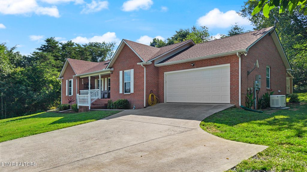 Photo of 171 Cherokee Circle, Ten Mile, TN 37880 (MLS # 1308318)