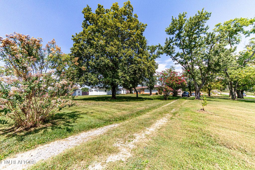 Photo of 1926 Princeton Rd, Maryville, TN 37801 (MLS # 1325427)
