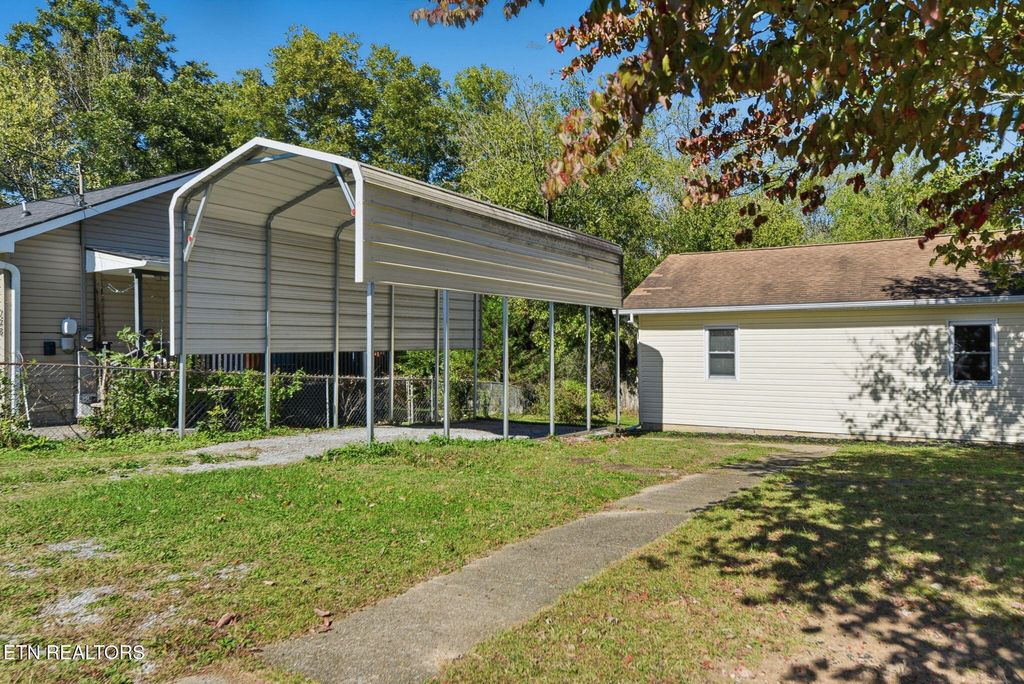 Photo of 290 Jefferson Ave, Oak Ridge, TN 37830 (MLS # 1319495)