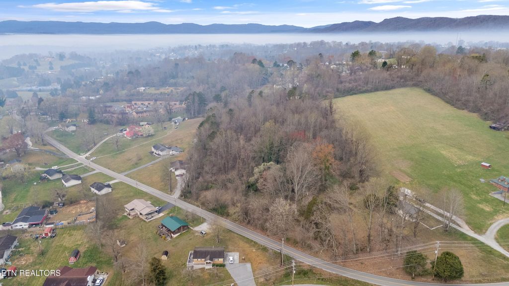 Photo of 1120 Loop Rd, LaFollette, TN 37766 (MLS # 1295710)